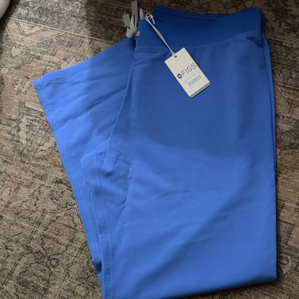 Figs Women's Track Pants in Blue with Elastic Waist